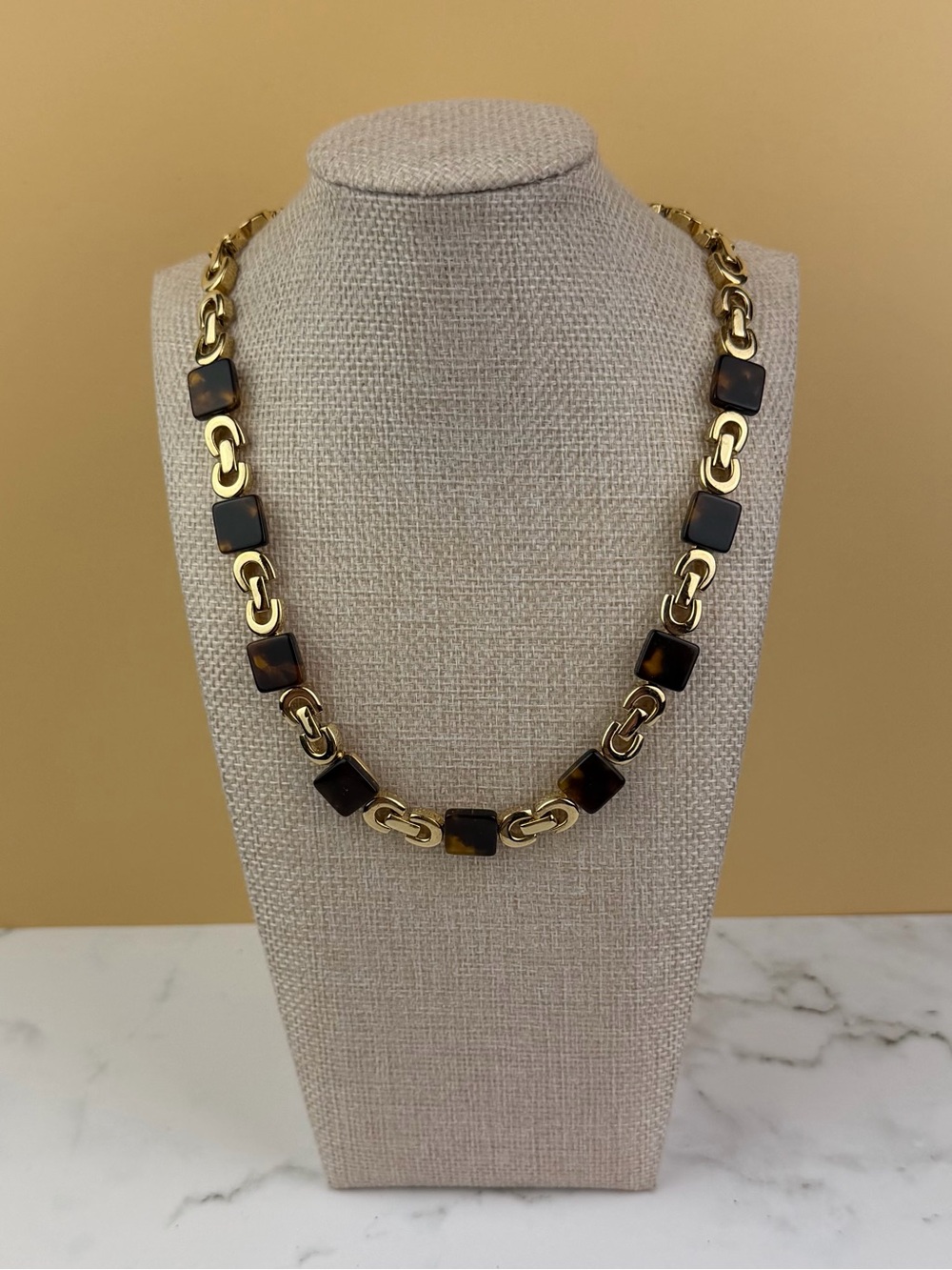 Vintage Napier Gold Tone Faux Tortoiseshell Link Chain Collar Necklace